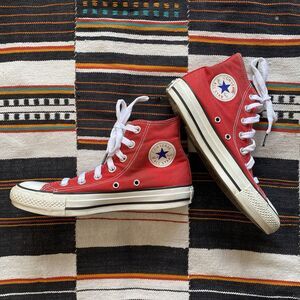 Converse All Star Red Hightop Sneakers Shoes. Unisex. Men 4, Women 6.